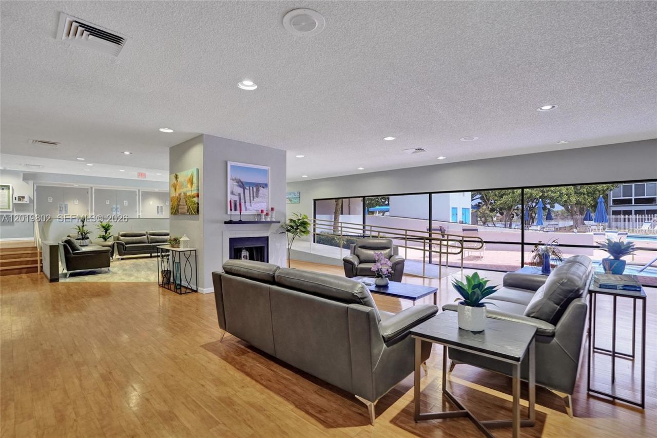 9070 Lime Bay Blvd , Unit 110, Tamarac, FL 33321 Photo