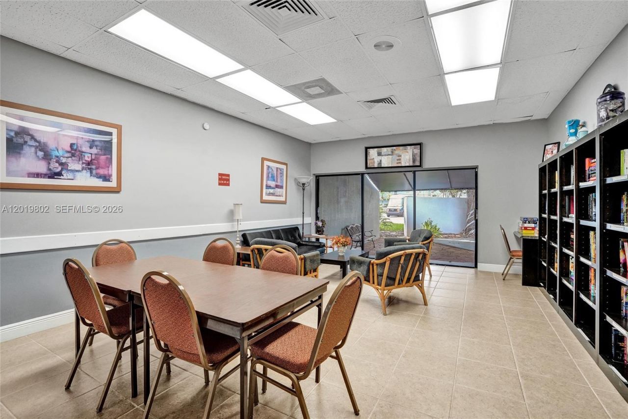 9070 Lime Bay Blvd , Unit 110, Tamarac, FL 33321 Photo