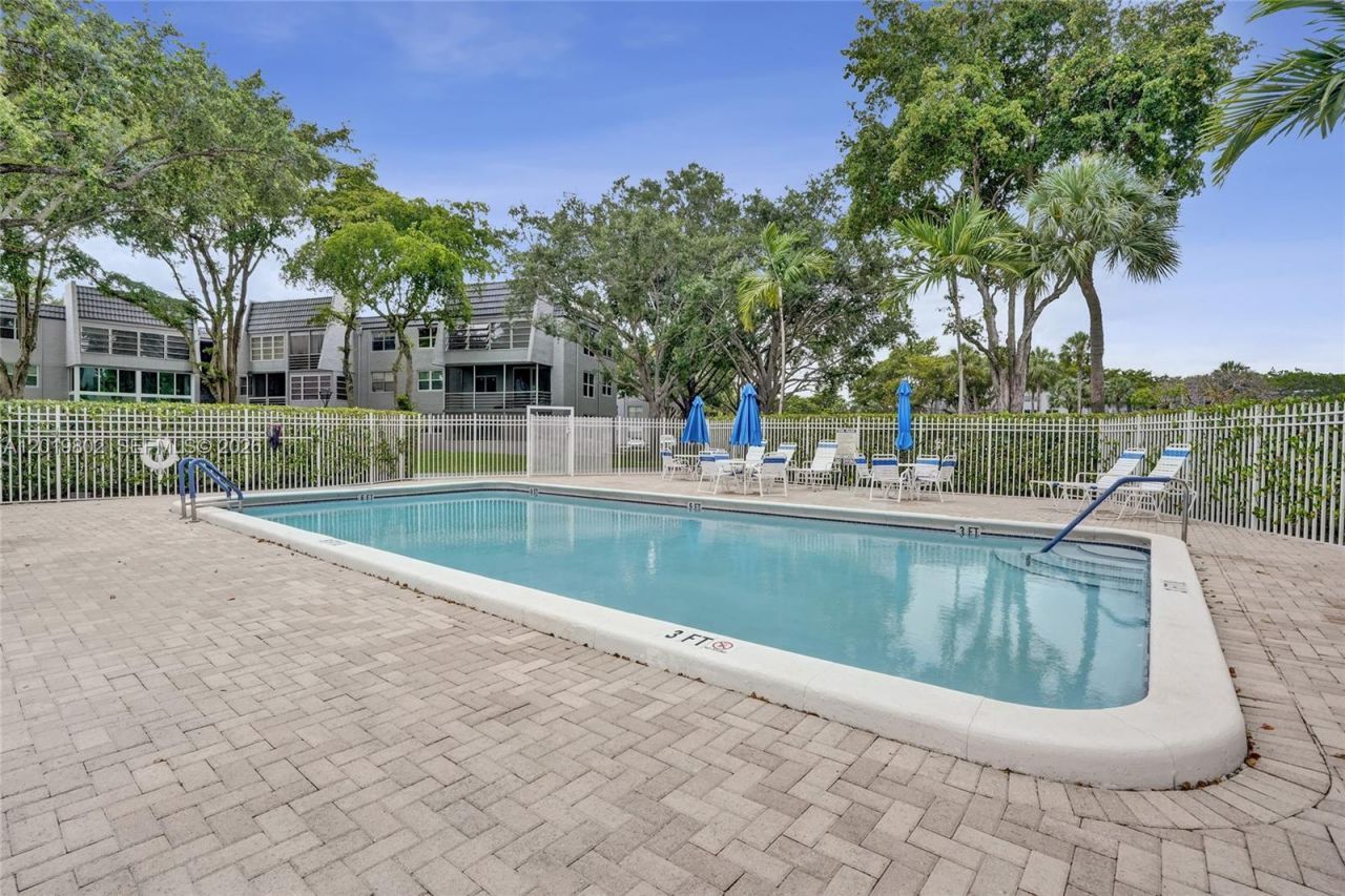 9070 Lime Bay Blvd , Unit 110, Tamarac, FL 33321 Photo