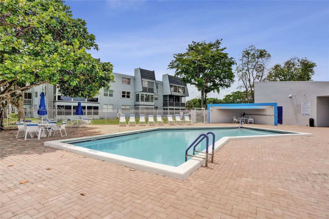 9070 Lime Bay Blvd , Unit 110, Tamarac, FL 33321 Photo
