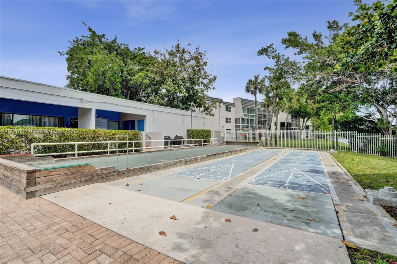 9070 Lime Bay Blvd , Unit 110, Tamarac, FL 33321 Photo
