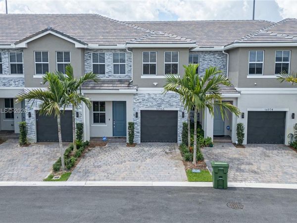 16966 SW 2nd Ct , Unit 16966, Pembroke Pines, FL 33027