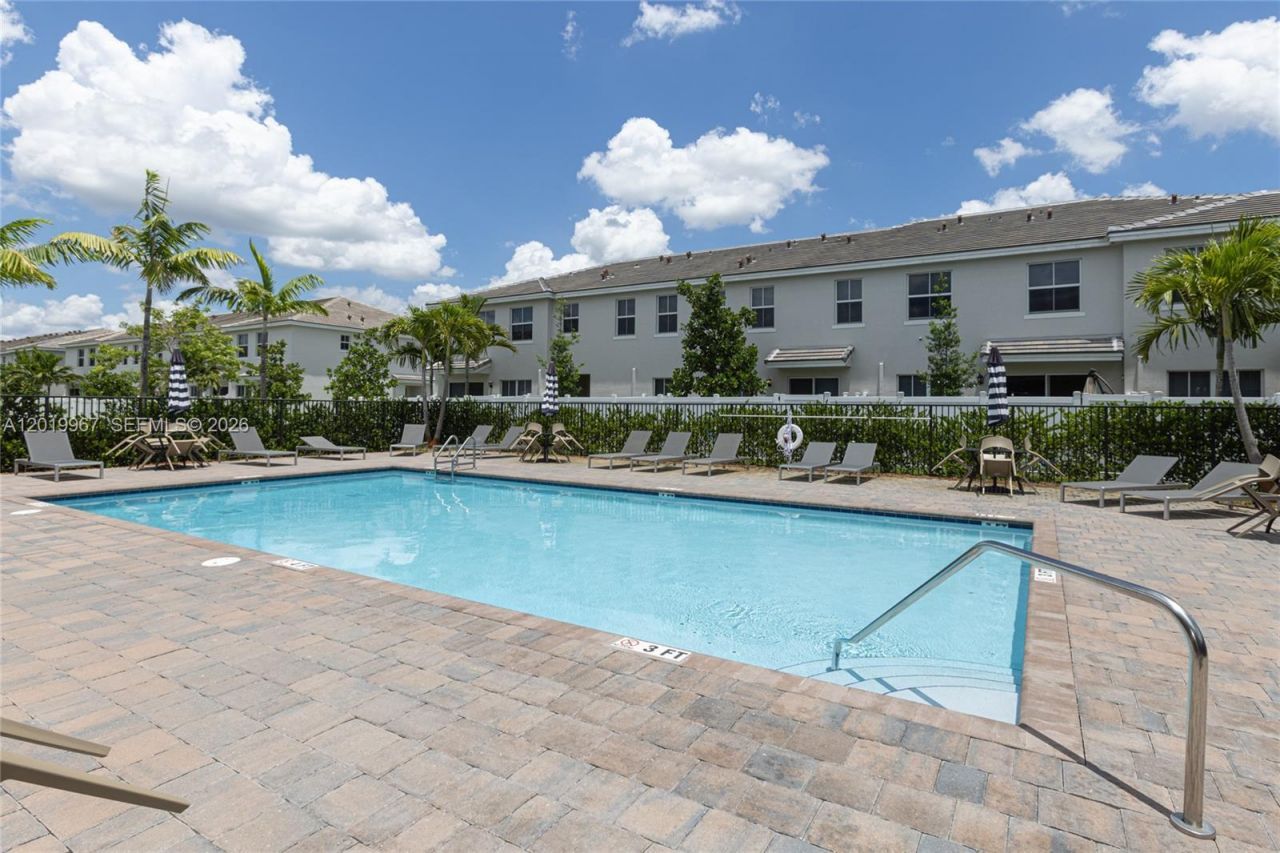 16966 SW 2nd Ct , Unit 16966, Pembroke Pines, FL 33027 Photo
