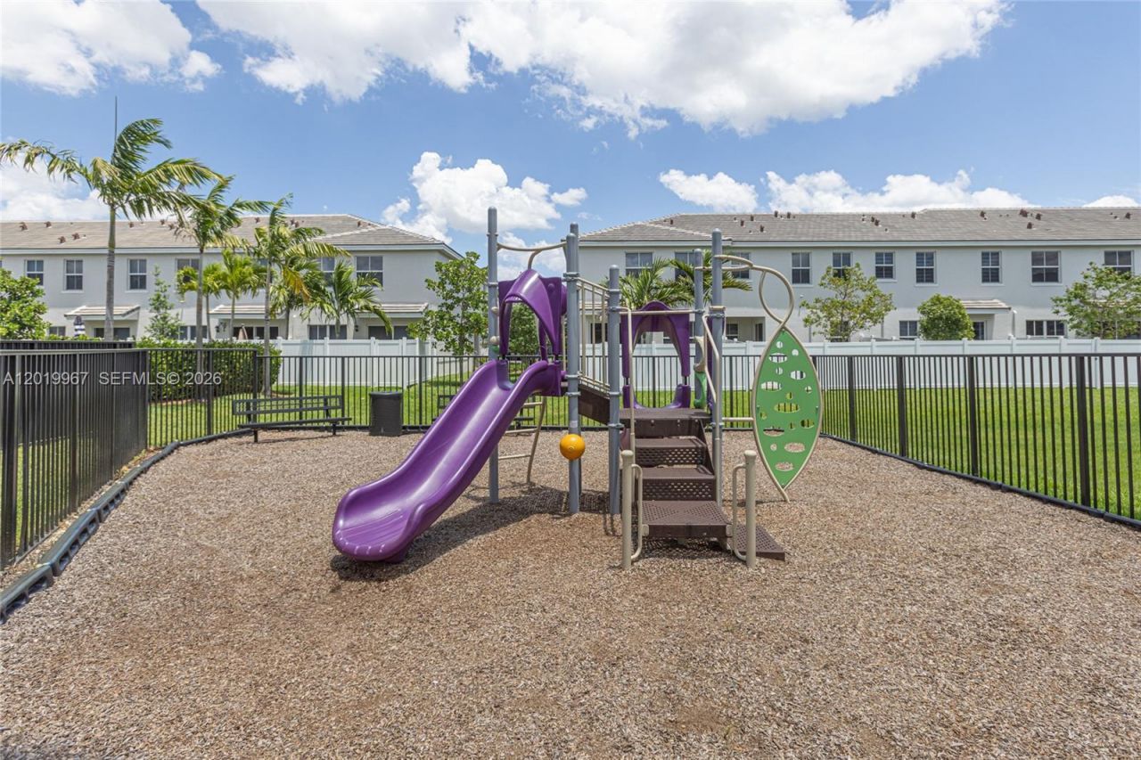 16966 SW 2nd Ct , Unit 16966, Pembroke Pines, FL 33027 Photo