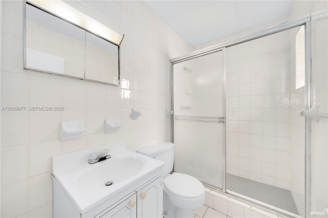 3271 NW 18th Ter , Miami, FL 33125 Photo