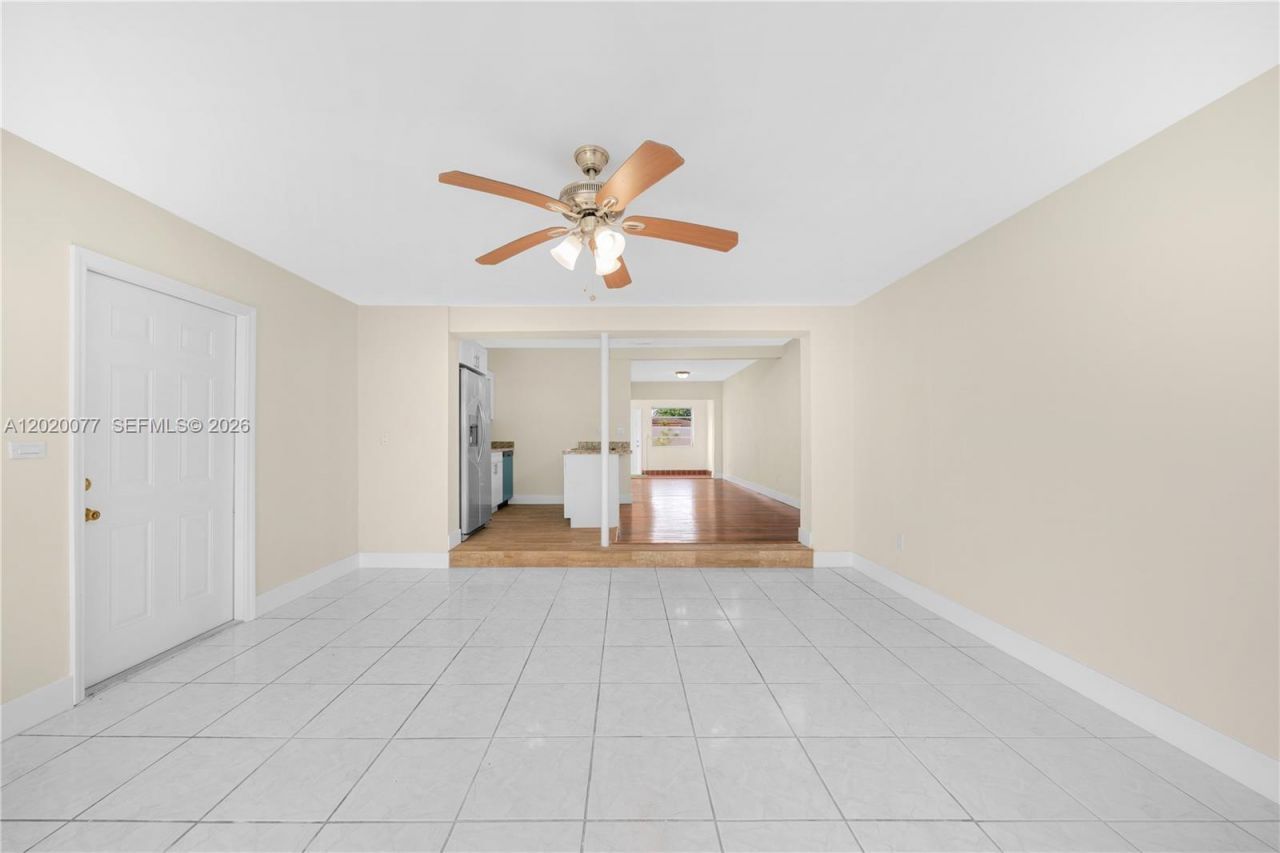 3271 NW 18th Ter , Miami, FL 33125 Photo