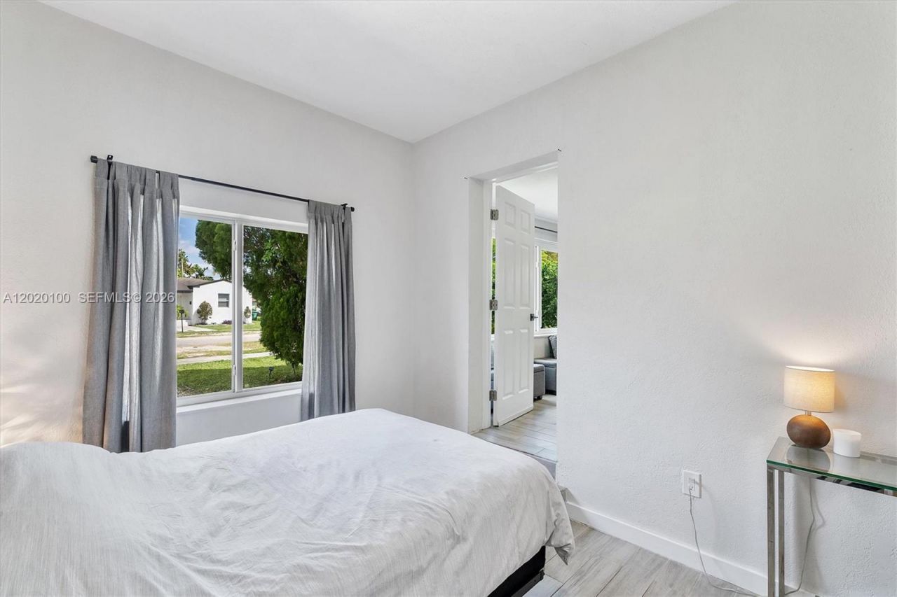 74 NW 117th St , Miami, FL 33168 Photo