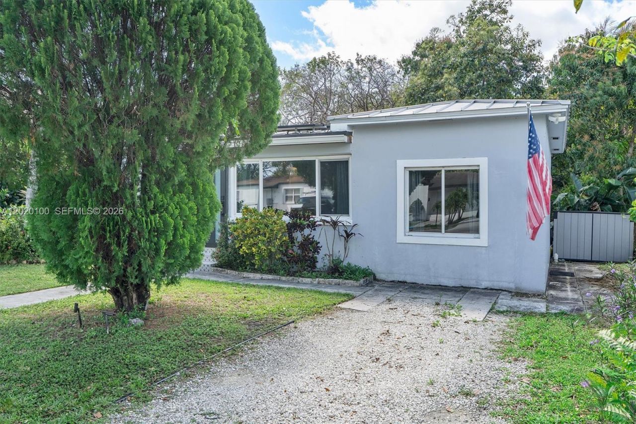 74 NW 117th St , Miami, FL 33168 Photo