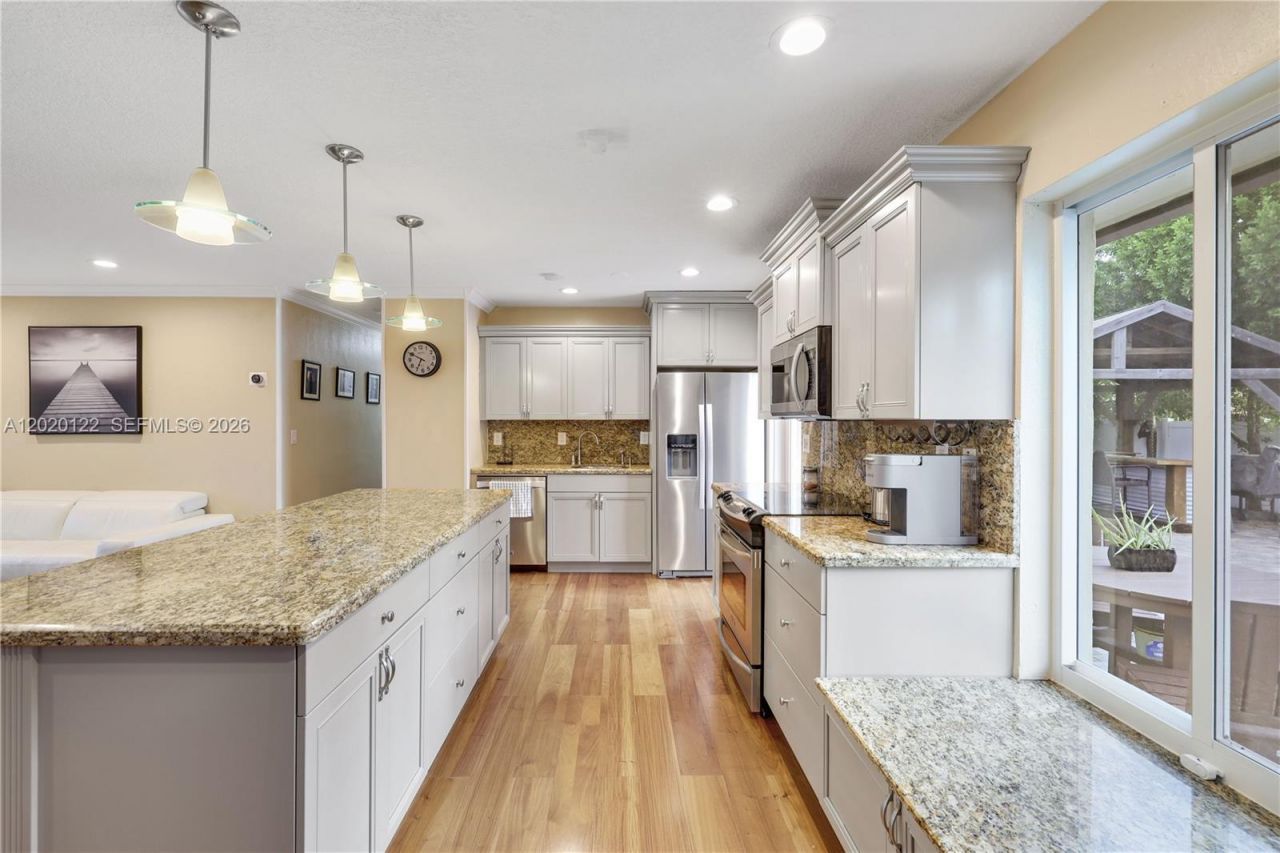 1311 NE 26th Ter , Pompano Beach, FL 33062 Photo