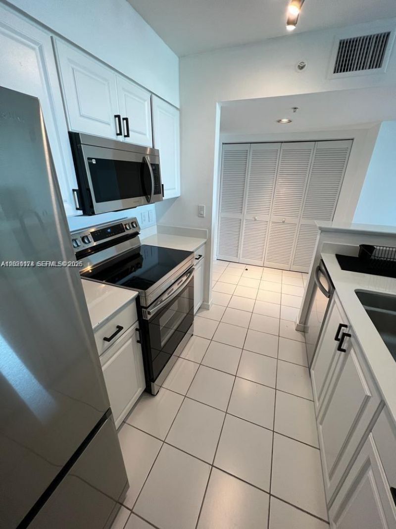 90 Alton Rd , Unit 908, Miami Beach, FL 33139 Photo