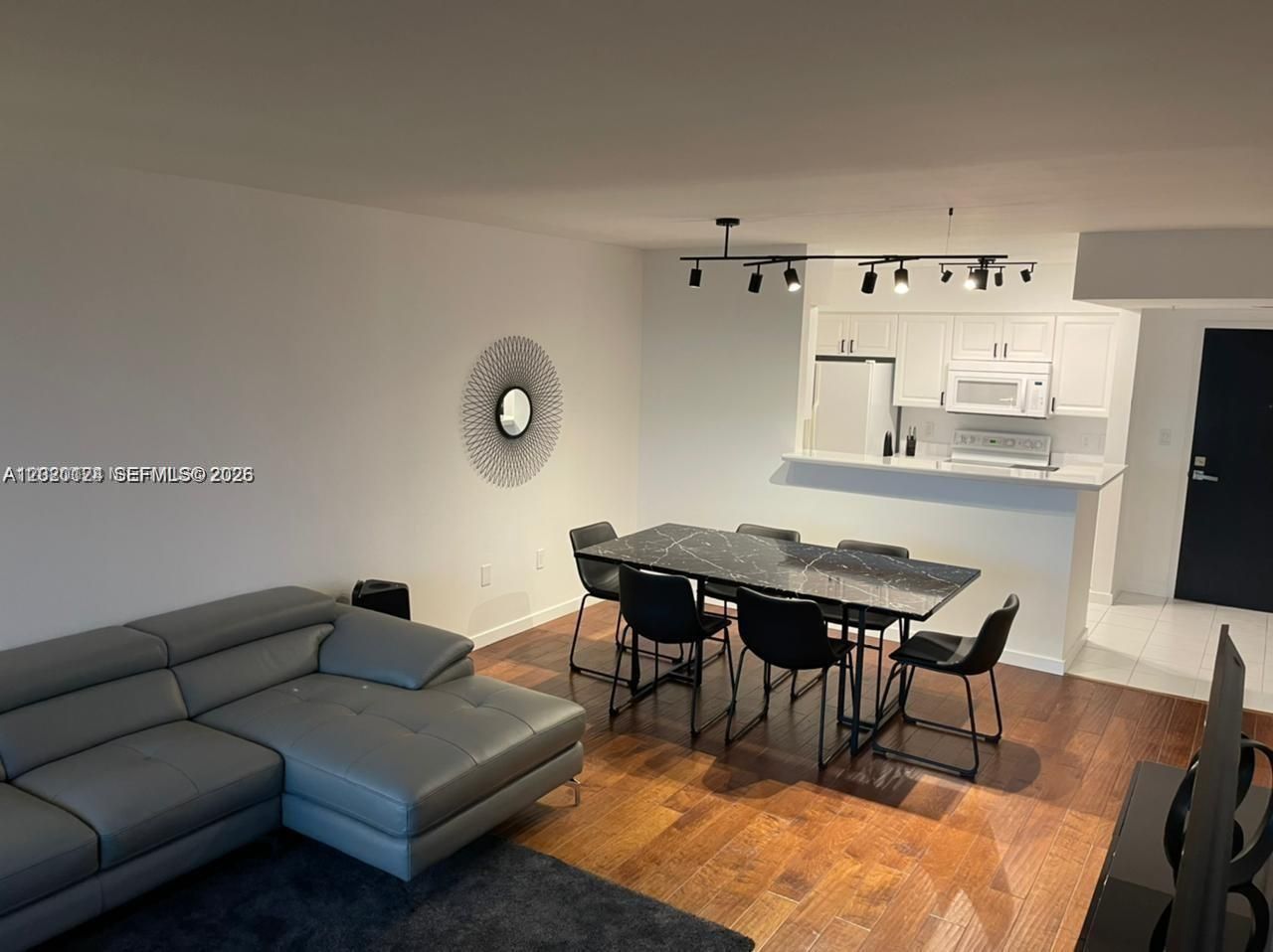 90 Alton Rd , Unit 908, Miami Beach, FL 33139 Photo