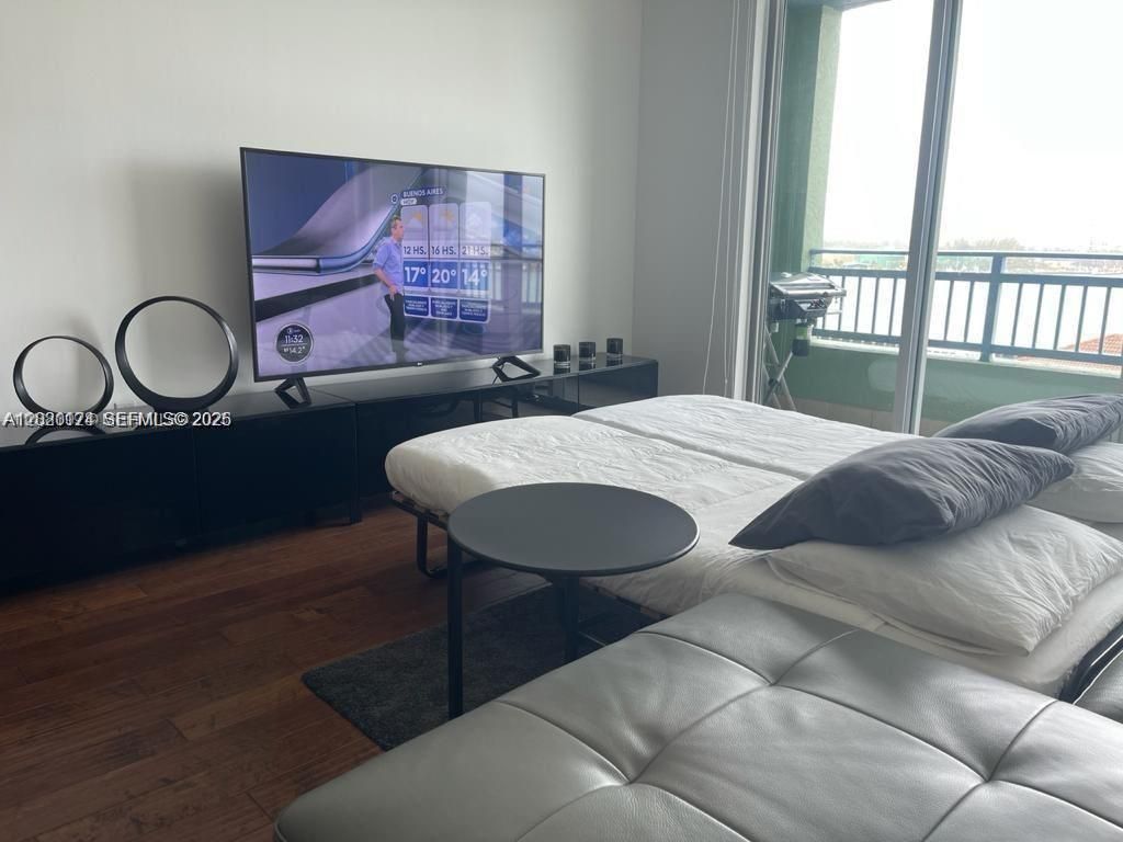 90 Alton Rd , Unit 908, Miami Beach, FL 33139 Photo