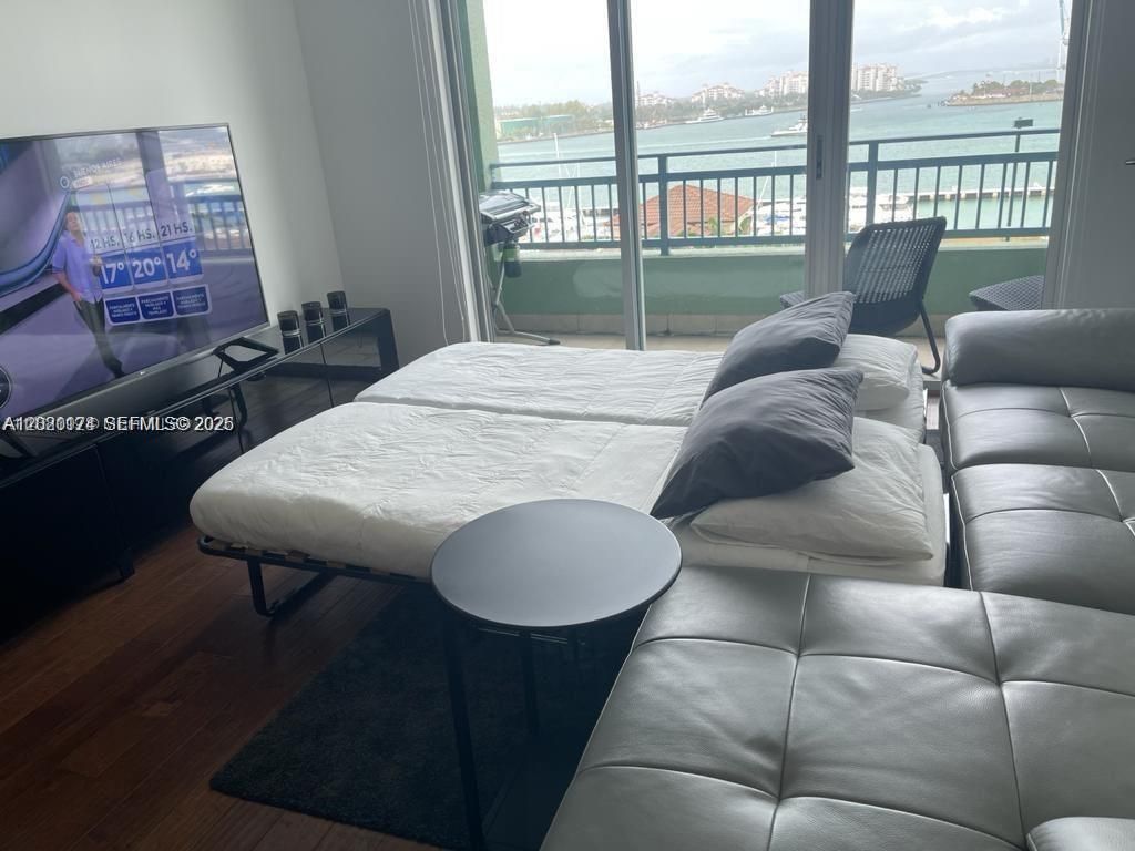 90 Alton Rd , Unit 908, Miami Beach, FL 33139 Photo