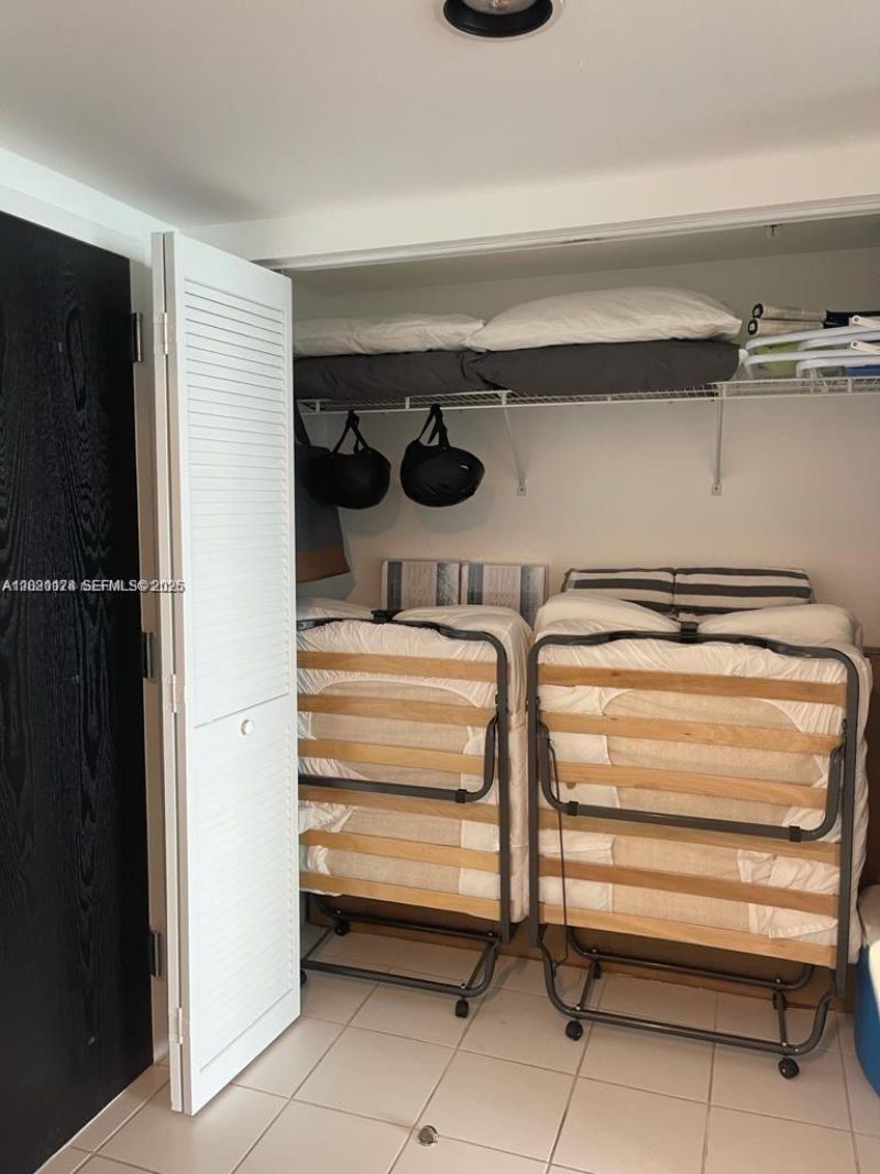 90 Alton Rd , Unit 908, Miami Beach, FL 33139 Photo