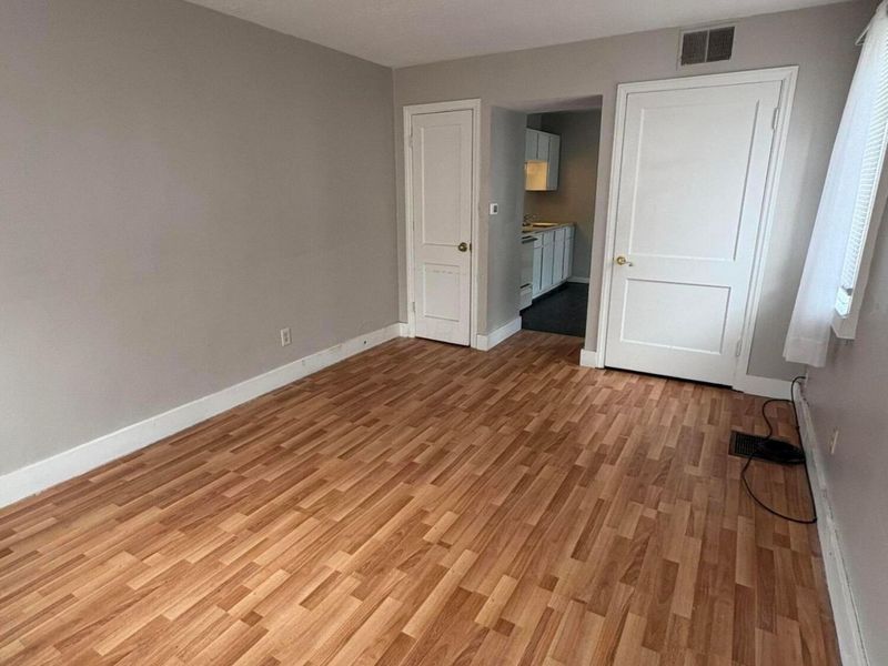 1040-1042 Loretta Avenue, Columbus, OH 43211 Photo 2
