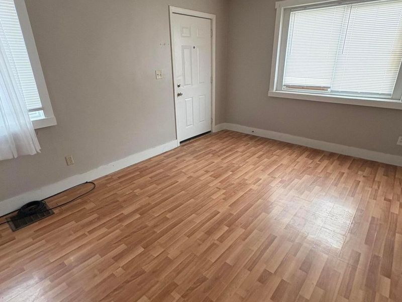 1040-1042 Loretta Avenue, Columbus, OH 43211 Photo 3
