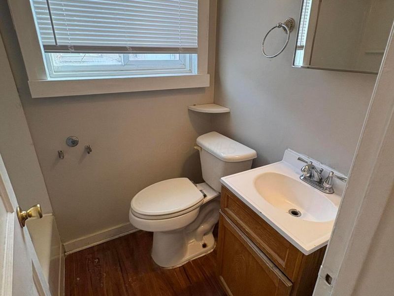 1040-1042 Loretta Avenue, Columbus, OH 43211 Photo 8