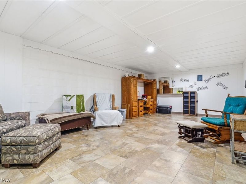 2148 Clearview Street NE, Massillon, OH 44646 Photo 14