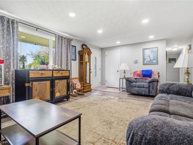 2148 Clearview Street NE, Massillon, OH 44646 Photo 5