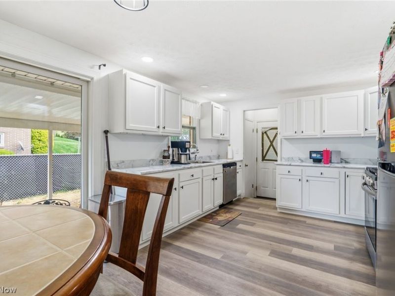 2148 Clearview Street NE, Massillon, OH 44646 Photo 6