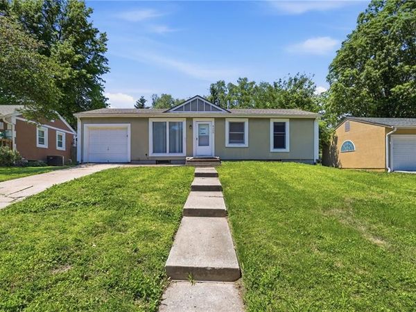 4300 S Liberty Street, Independence, MO 64055