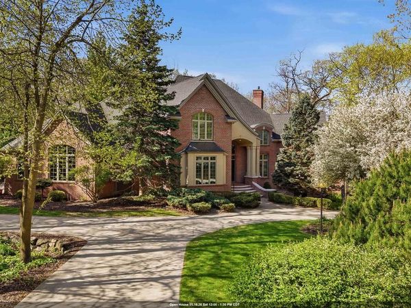 384 LEDGEWOOD DRIVE, Fond Du Lac, WI 54937