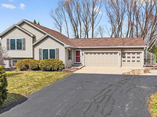 5138 ISLAND ROAD, Butte Des Morts, WI 54927