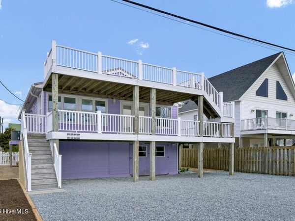 1207 N Topsail Drive , Surf City, NC 28445