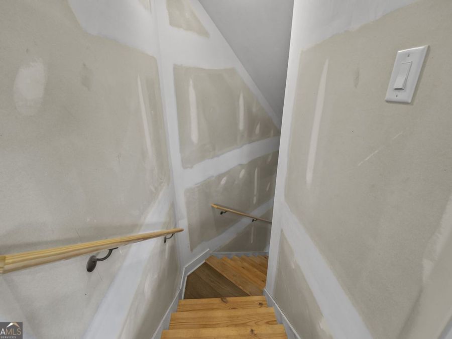 Property Image 100
