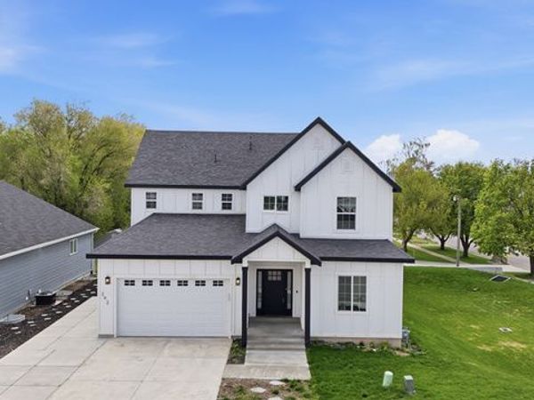 292 W 370 N, Smithfield, UT 84335