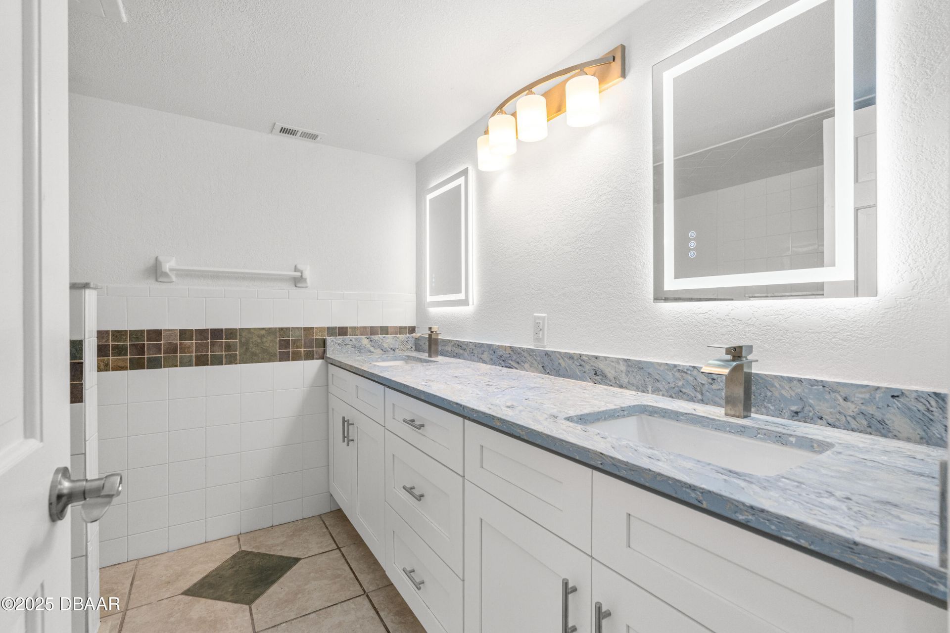 475 E Wisconsin Avenue, Orange City, FL 32763 Photo