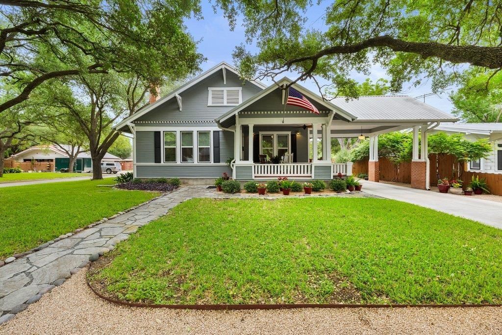 1518 Lexington St, Taylor, TX 76574 Main Photo