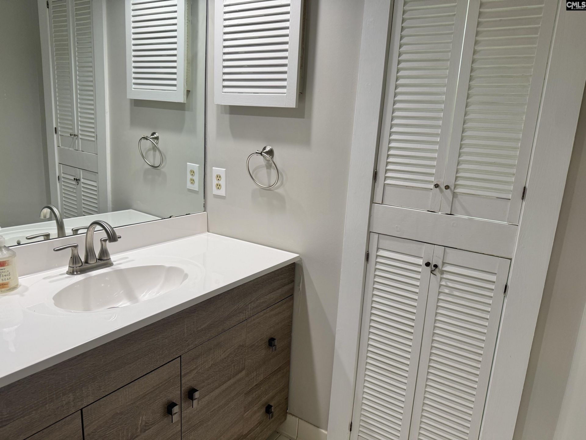 4 Gardenwood Court  Photo 18