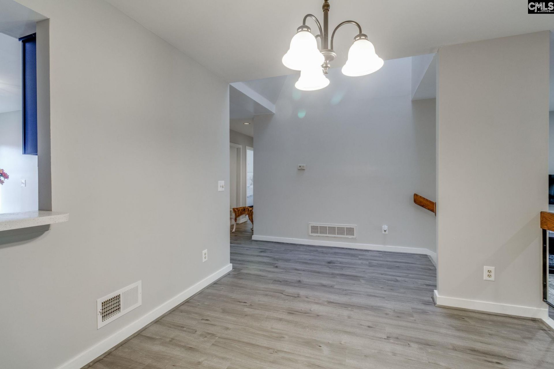 4 Gardenwood Court  Photo 9