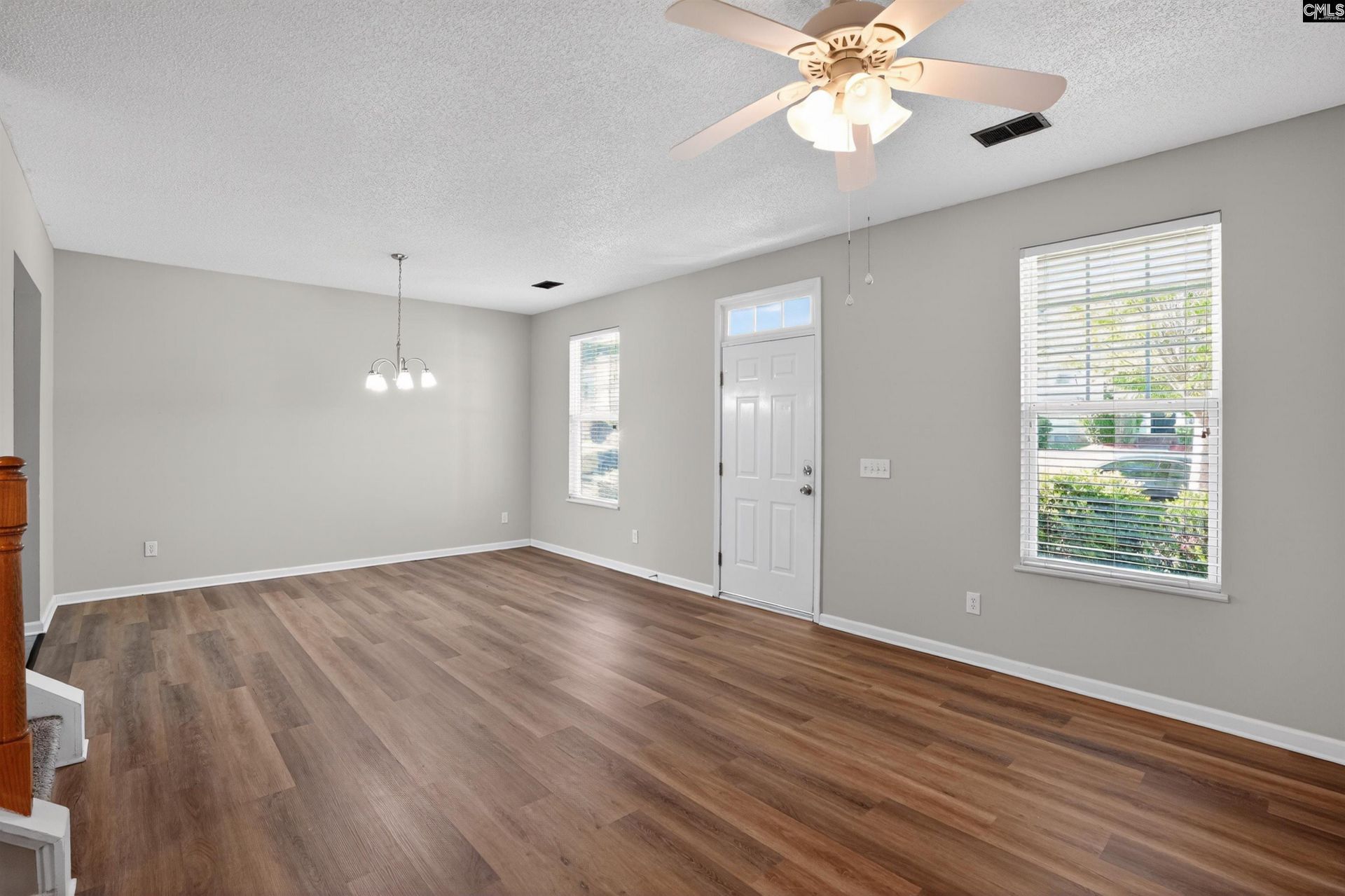 303 Bassett Loop  Photo 10