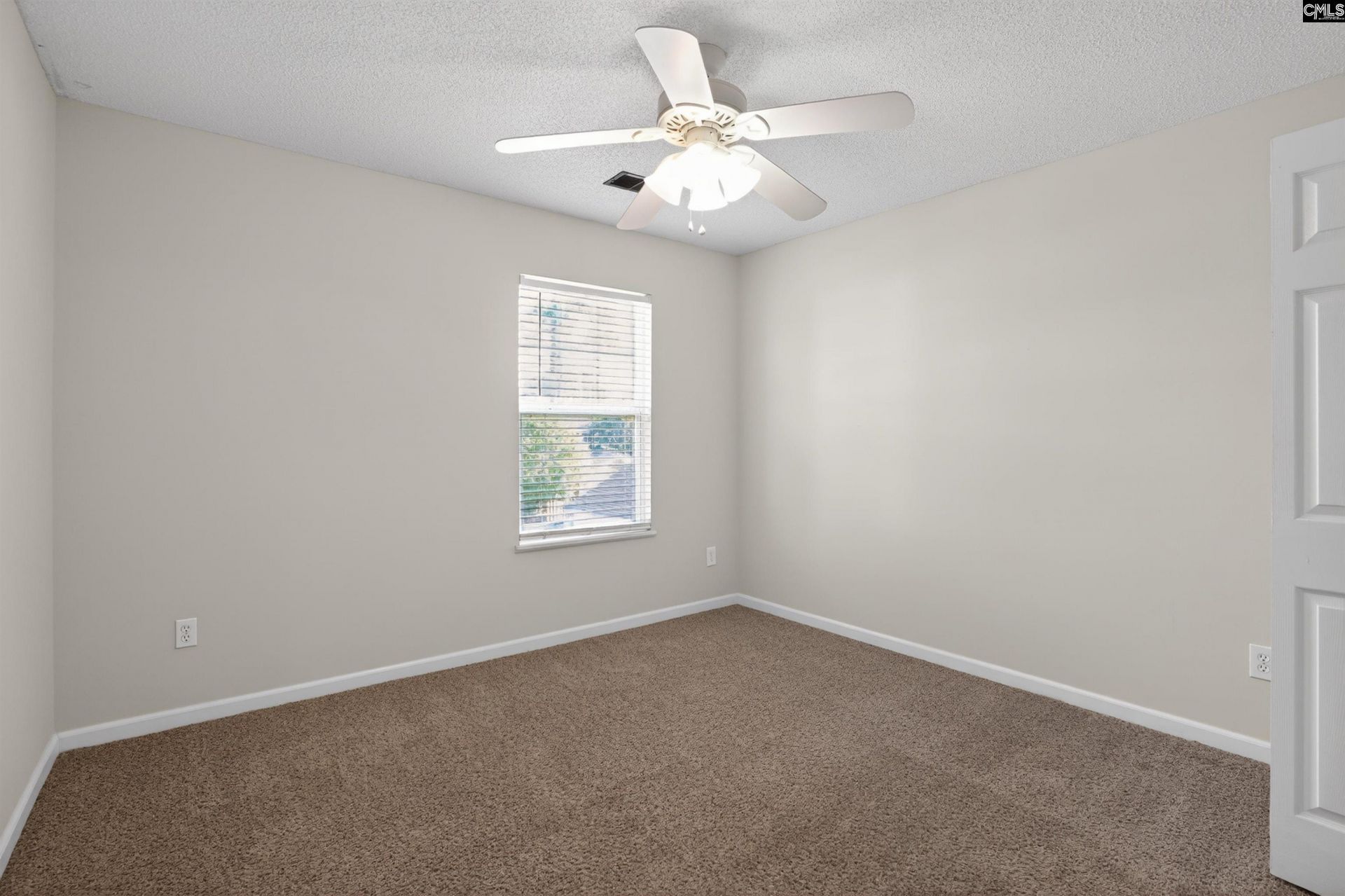 303 Bassett Loop  Photo 11