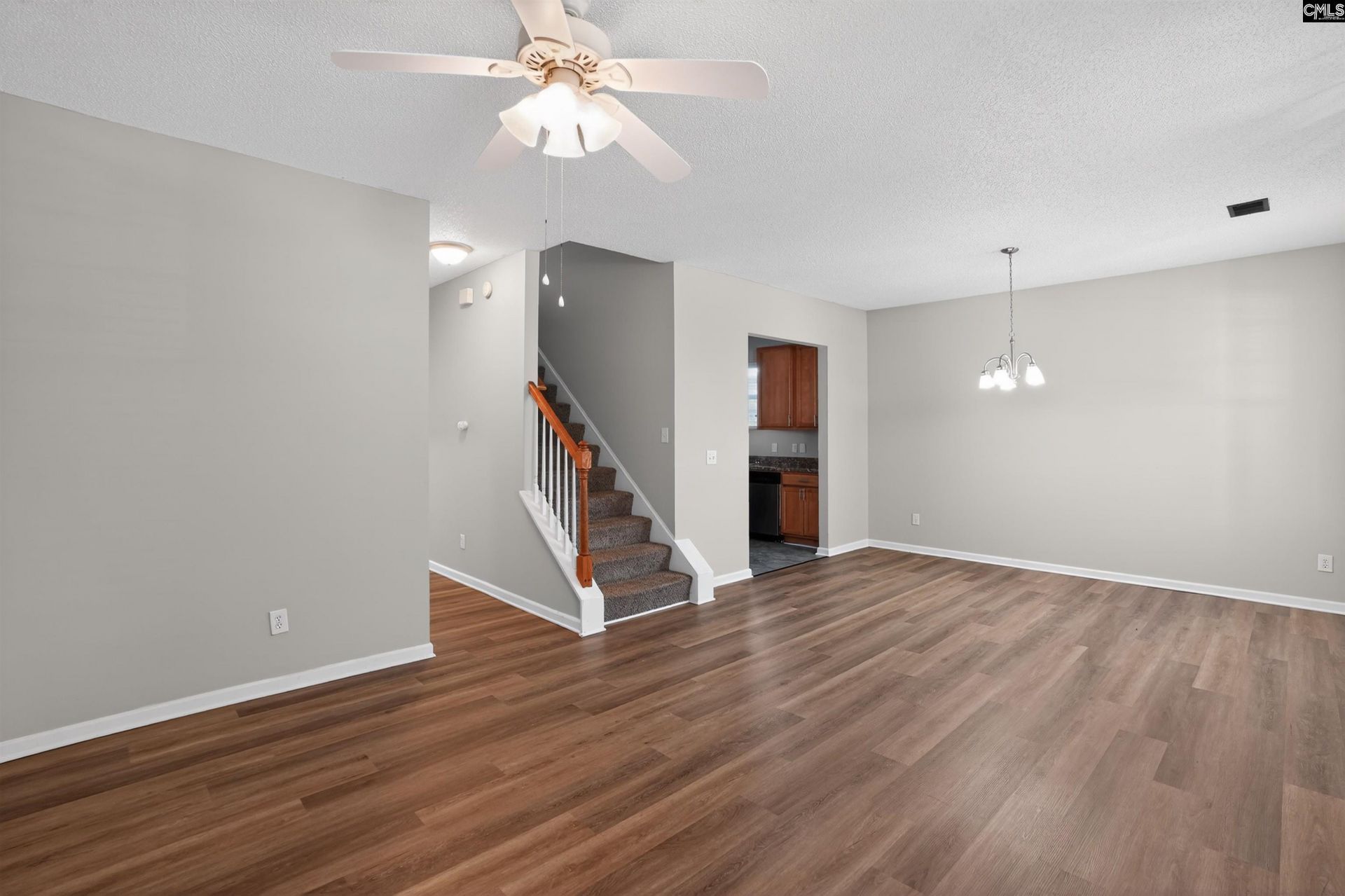 303 Bassett Loop  Photo 12