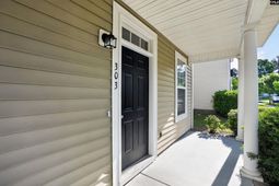 303 Bassett Loop  photo 4