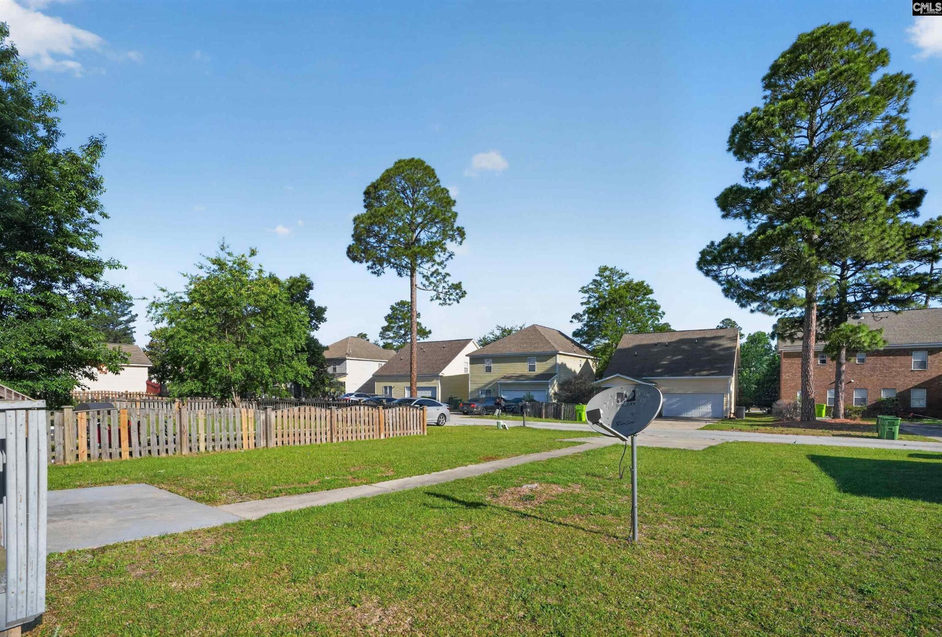 303 Bassett Loop  Photo 4
