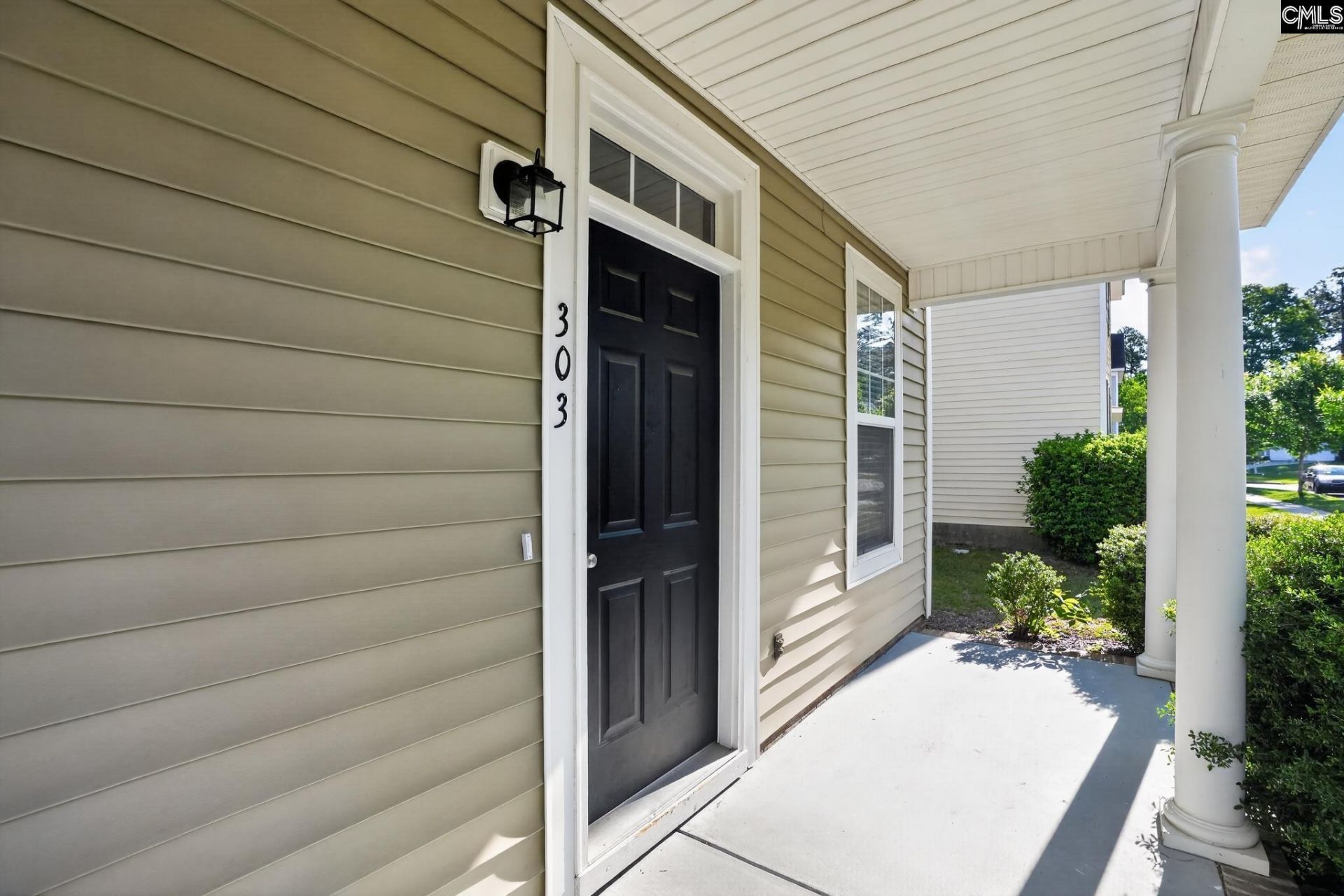 303 Bassett Loop  Photo 4