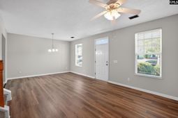 303 Bassett Loop  photo 4