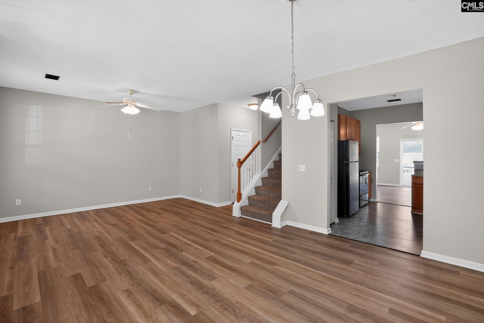 303 Bassett Loop  Photo 7