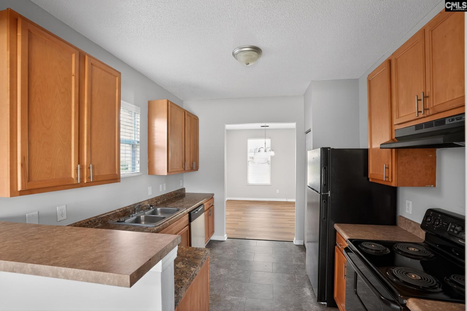 303 Bassett Loop  Photo 9