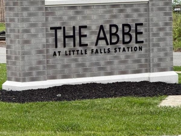 102 Abbe Rd, Little Falls, NJ 07424