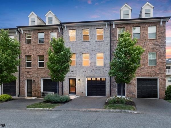 102 Abbe Rd, Little Falls, NJ 07424
