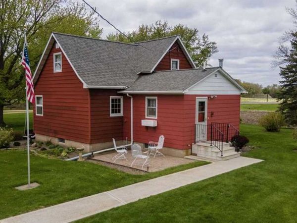 84777 State Highway 60, Madelia, MN 56062