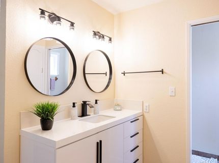 5994 Jeanine Dr, Sacramento, CA 95842 Photo