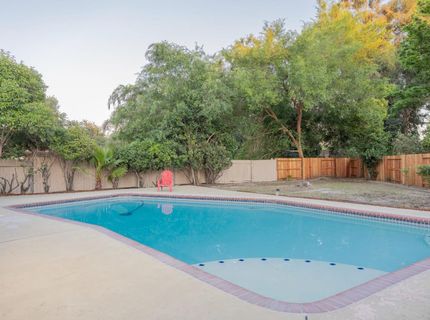 5994 Jeanine Dr, Sacramento, CA 95842 Photo