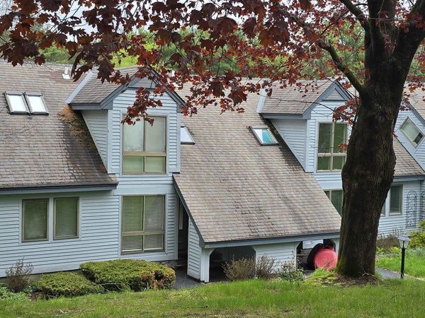 111 Lakeland Drive, Unit D, Hartford, VT 05059