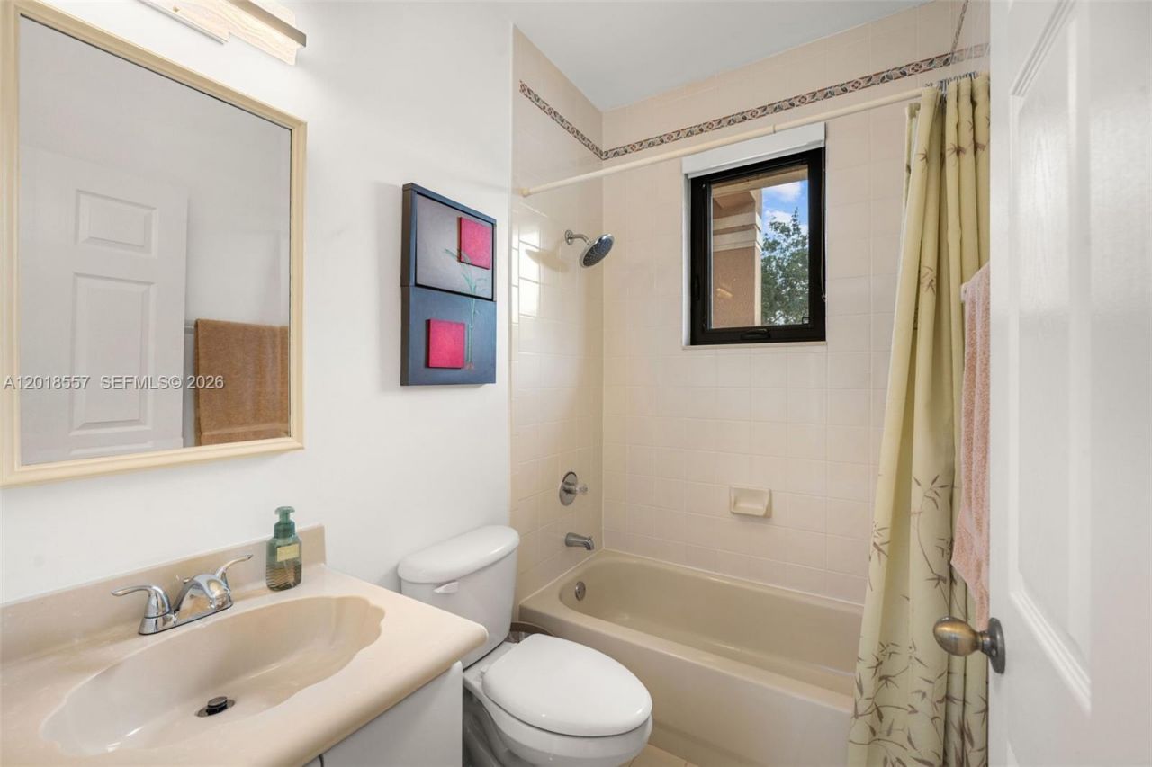 1170 NW 166th Ave, Pembroke Pines, FL 33028 Photo